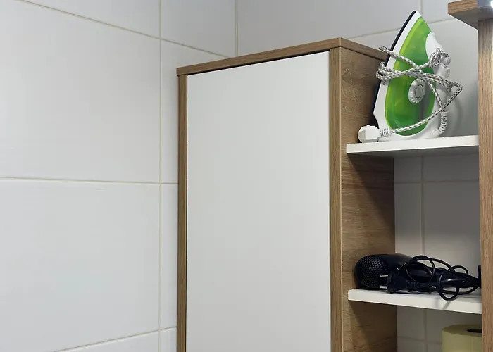 Near Main Train Station شقة