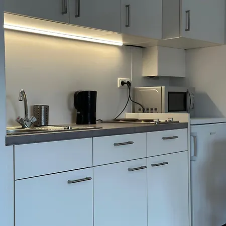 شقة Near Main Train Station *