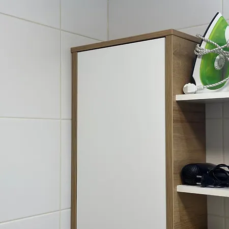 Near Main Train Station شقة